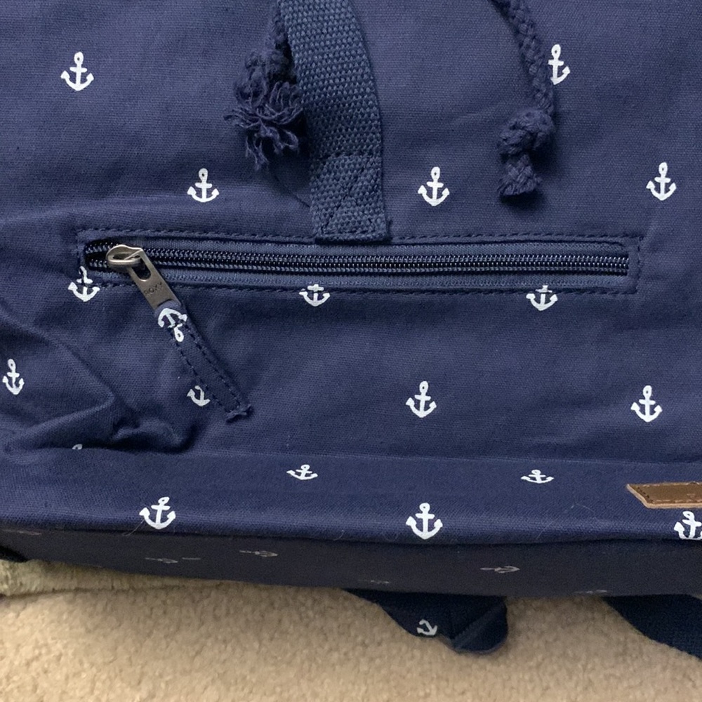 New Roxy drawstring backpack. - Picture 8 of 8